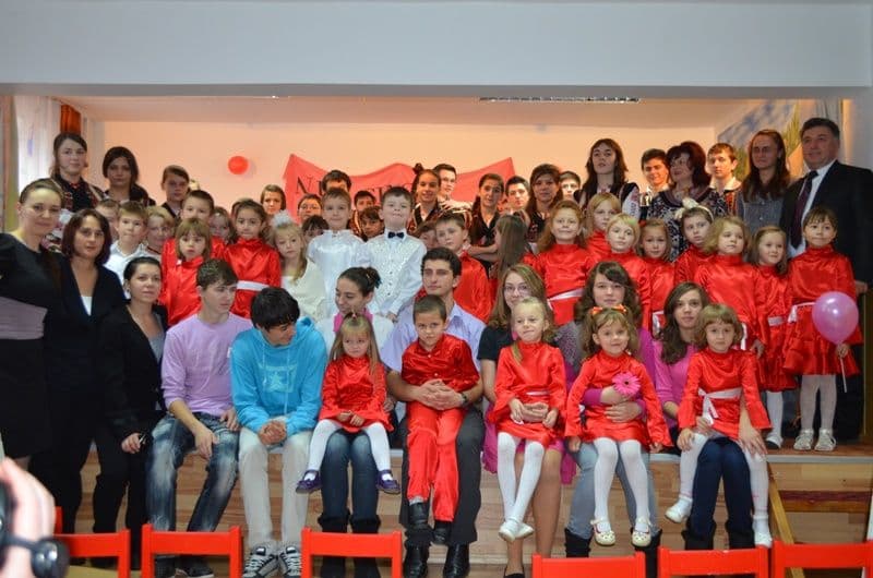 „Învăț să fiu” - Colegiul Naţional Grigore Ghica - Grădiniţa Ştefan cel Mare şi Sfânt - Asociaţia Mugurelul