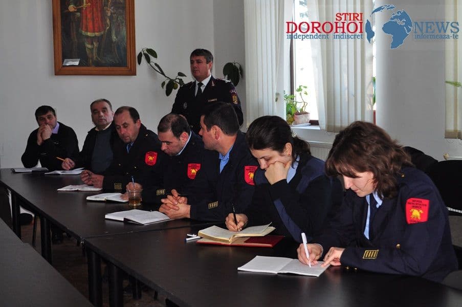 ISU Botoșani (VIDEO) : Pregătire în domeniul situaţiilor de urgenţă efectuată cu Şefii Serviciilor Voluntare pentru Situaţii de Urgenţă din judeţ