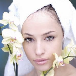 Îngrijirea tenului în sezonul rece acasă și la salon