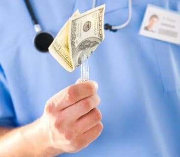 Vezi cât vom scoate din buzunar pentru o vizită la medic în 2012