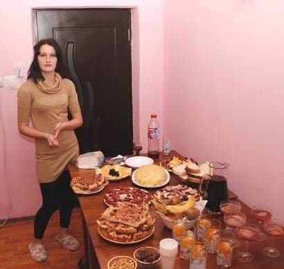 Orfana Cristina Dumbrăveanu și-a sărbătorit majoratul la sfârşitul săptămânii trecute