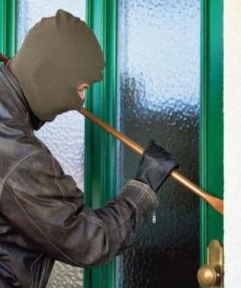 „Fii precaut. Hoții nu dorm!”