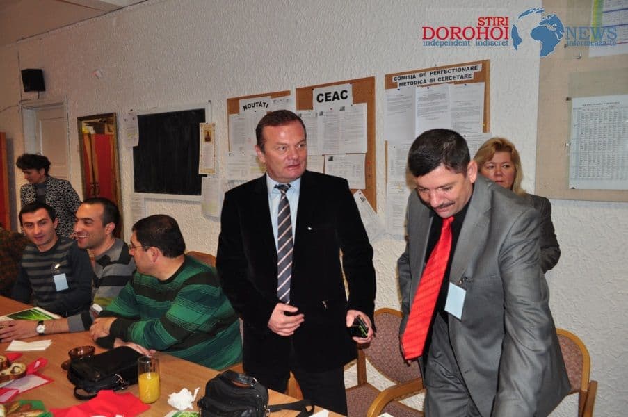 Datini și obiceiuri prezentate de elevii Școlii nr.5 „Spiru Haret” Dorohoi în cadrul proiectului „Învățare pe tot parcursul vieții”