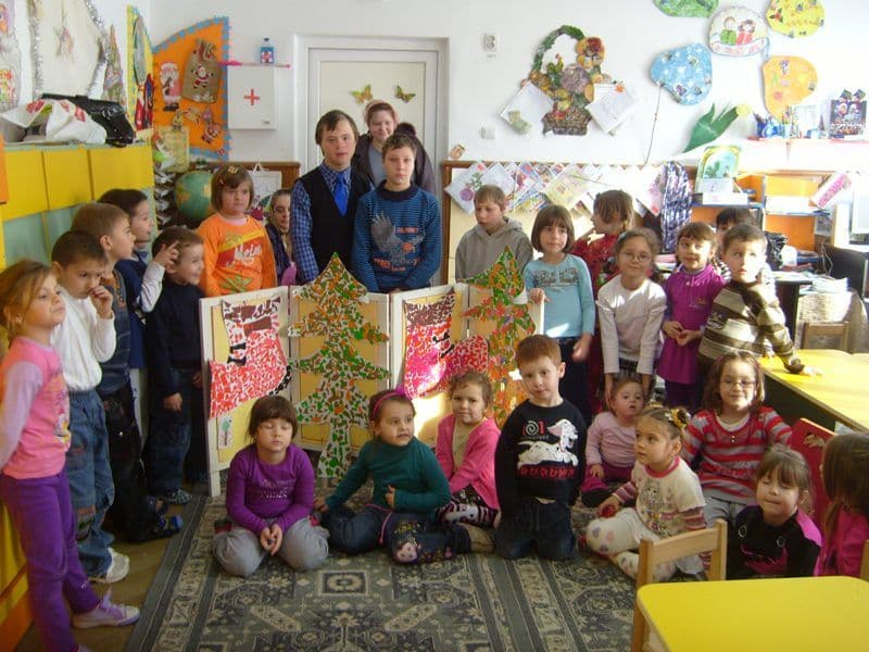 Solidaritatea este sentimentul nobil care îi determină pe oameni să fie mai buni şi să-şi ajute aproapele