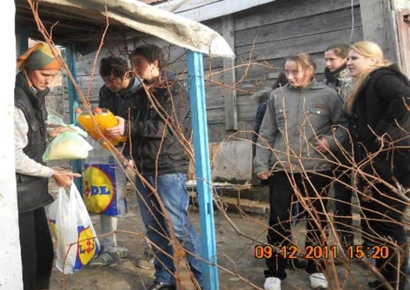 Grup Școlar „Regina Maria” Dorohoi(FOTO): A dărui, înseamnă sinceritatea trăirii