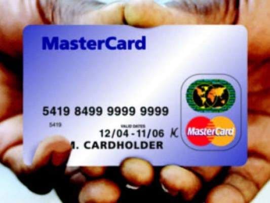 Atacul informatic bancar ia amploare: BRD a sistat toate plăţile online cu cardurile Maestro