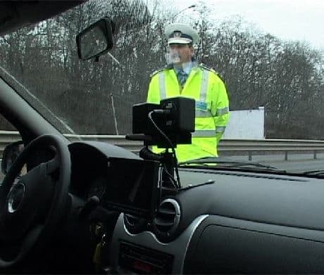 Atenţie, şoferi! Vezi ce nu trebuie să faci când te opreste poliţistul