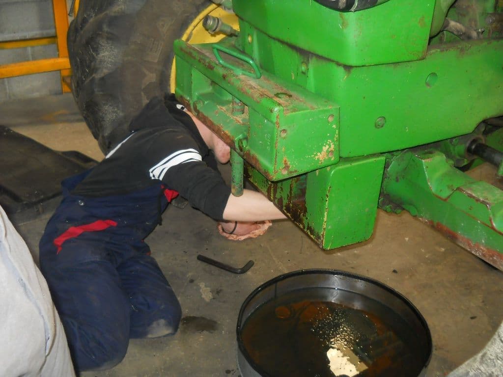 Elevul şi tranziţia de la şcoală la locul de muncă (15)