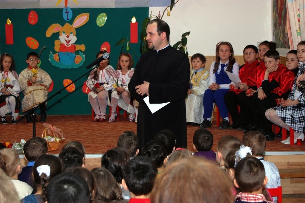 LUMINA SFANTA A INVIERI (2)