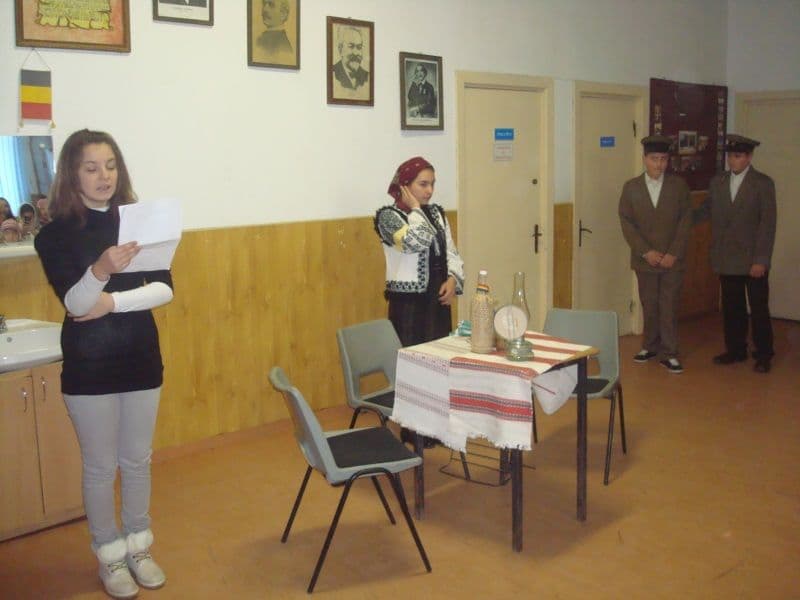 Ziua de 1 Decembrie marcată la Scoala Borzesti_07