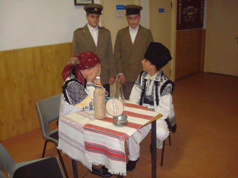 Ziua de 1 Decembrie marcată la Scoala Borzesti_08