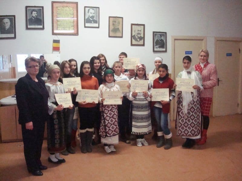 Ziua de 1 Decembrie marcată la Scoala Borzesti_11