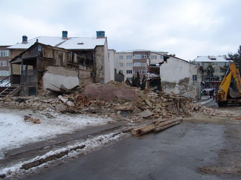 Etapa a doua a demolarii 006