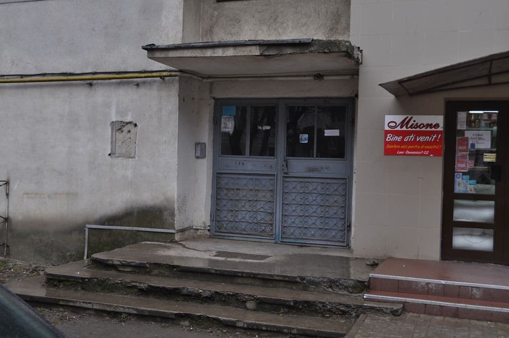 Dorohoi Bloc vandalizat (2)