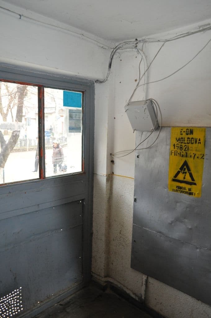 Dorohoi Bloc vandalizat (3)