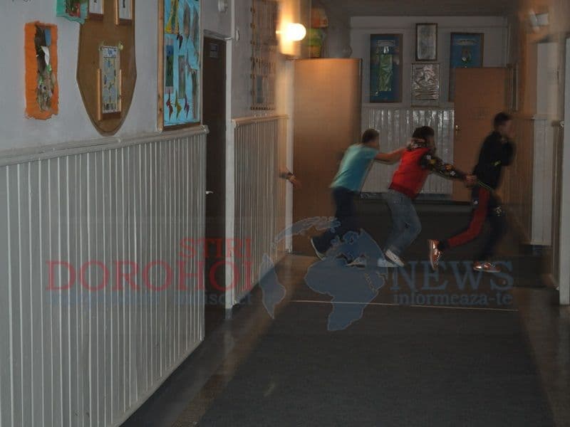 Simulare de incendiu la Scoala Ion Pilat_06