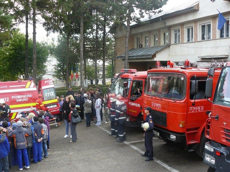 pompieri si elevi Dorohoi (9)