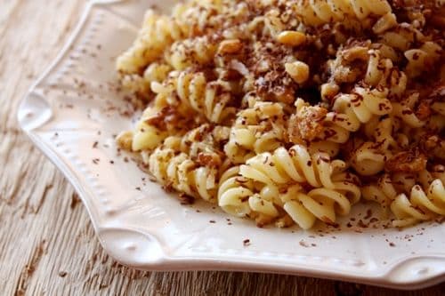 Paste cu nuca si miere