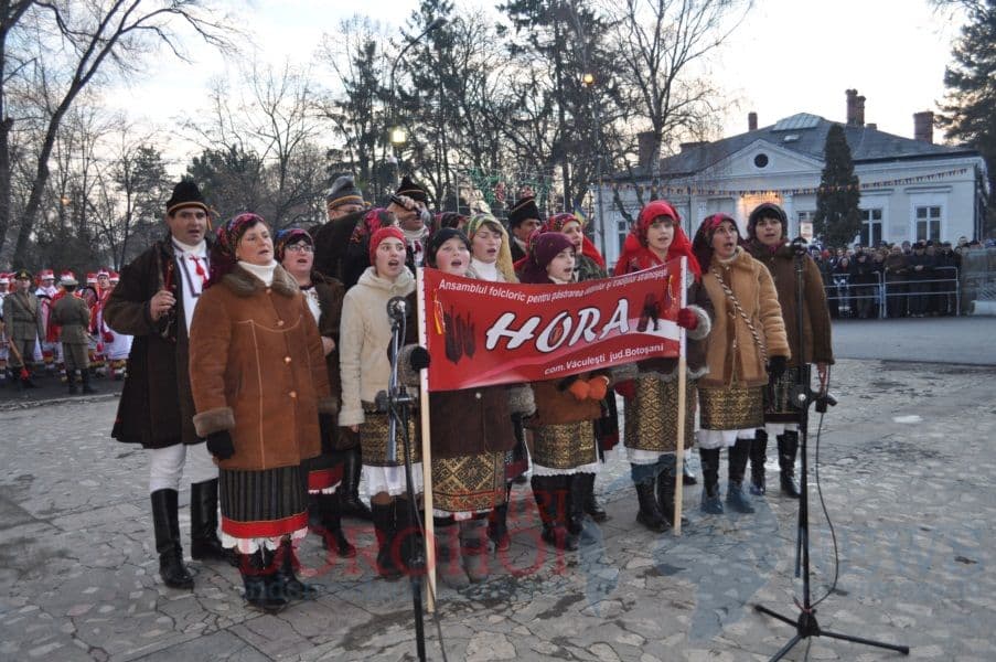 Parada formațiilor de datini și obiceiuri - Banda Văculești: VIDEO – FOTO