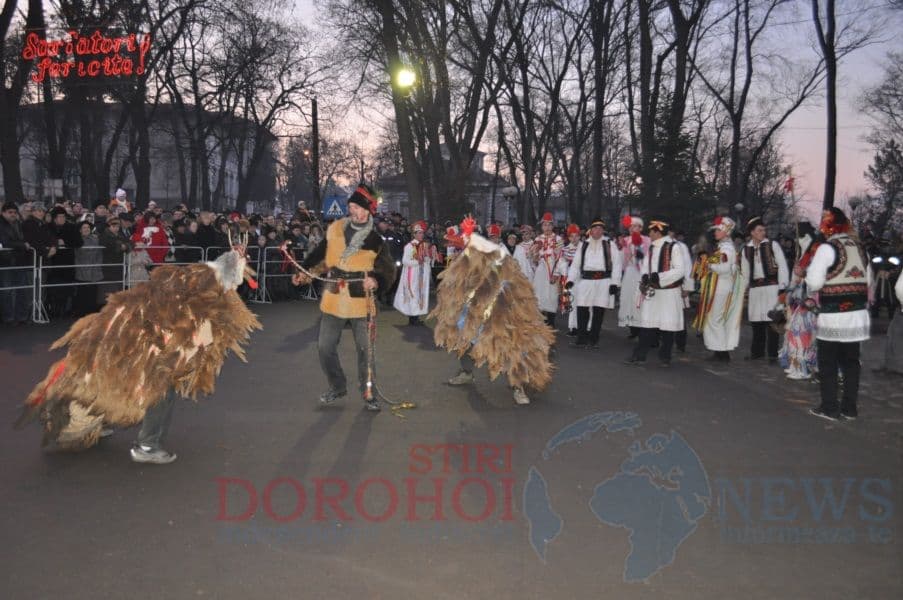 Parada formațiilor de datini și obiceiuri - Banda Broscăuți: VIDEO – FOTO