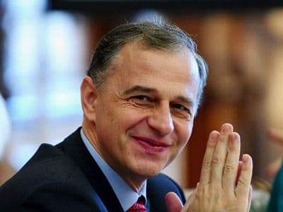 Geoană anunţă pe YouTube lansarea propriului partid: „O mişcare profesionistă, cu oameni serioşi şi competenţi”