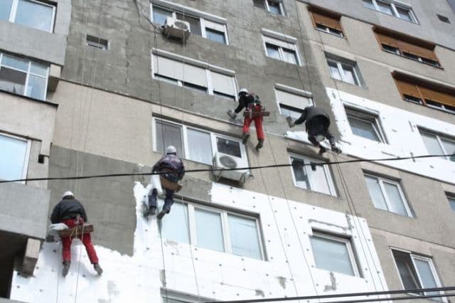 Dorohoienii se pot înscrie în programul local privind creşterea performanţei energetice a blocurilor de locuinţe