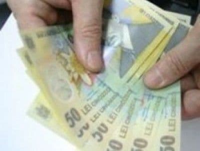 Dorohoienii care nu îşi achită impozitele pot rămâne fără ajutorul social şi alocaţia pentru susţinerea familiei