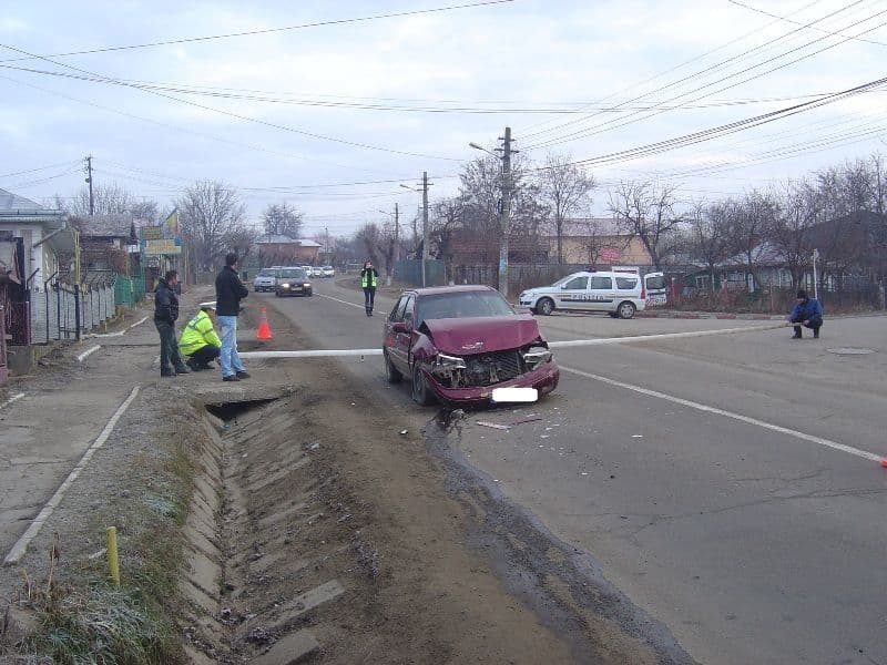 Dorohoi: Accident produs din neatenţie