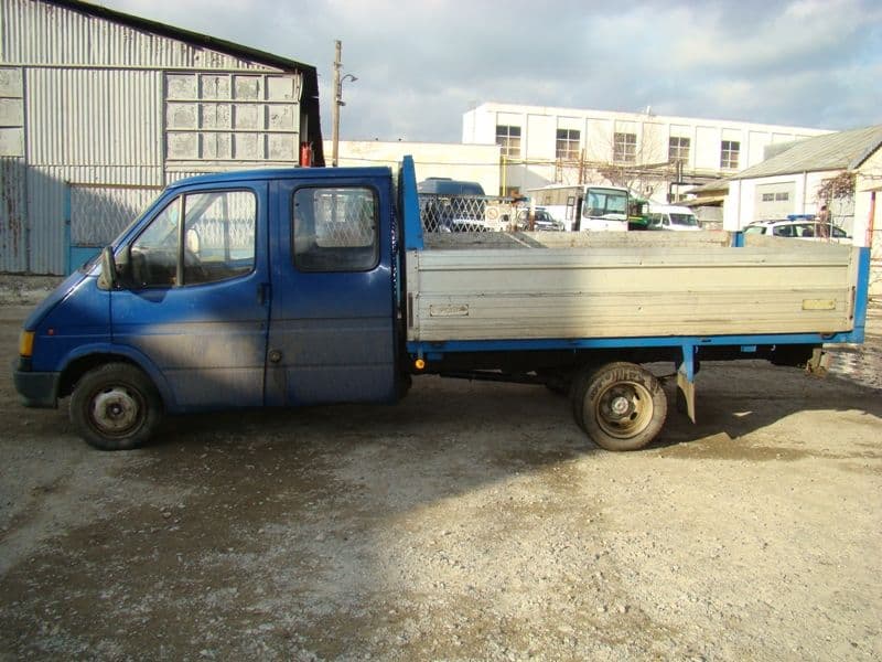 Ford portughez cu carte verde falsificată