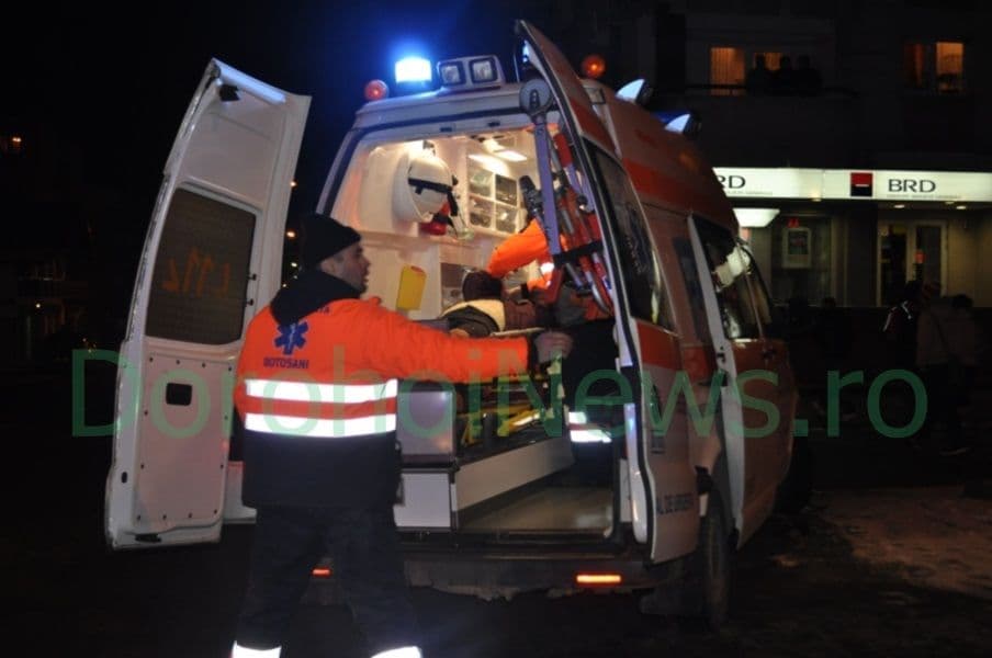 Dorohoi [VIDEO/FOTO]: Accident deosebit de grav în aceasta seară pe Bulevardul Victoriei