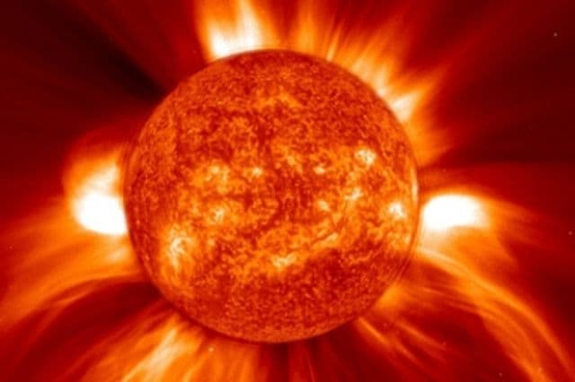 Terra a fost lovită de o super-furtună magnetică