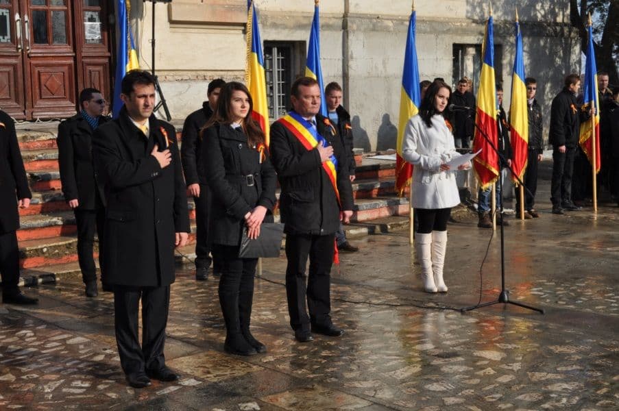 Hora Unirii încinsă de dorohoieni pe 24 ianuarie 2012 - VIDEO/FOTO