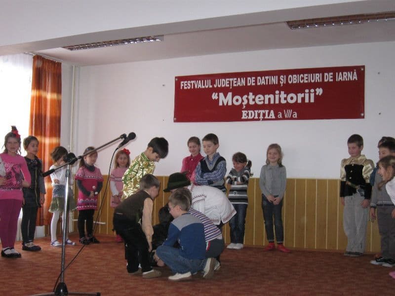 Grădiniţa „Ştefan cel Mare şi Sfânt” Dorohoi - Unirea prin ochii copiilor