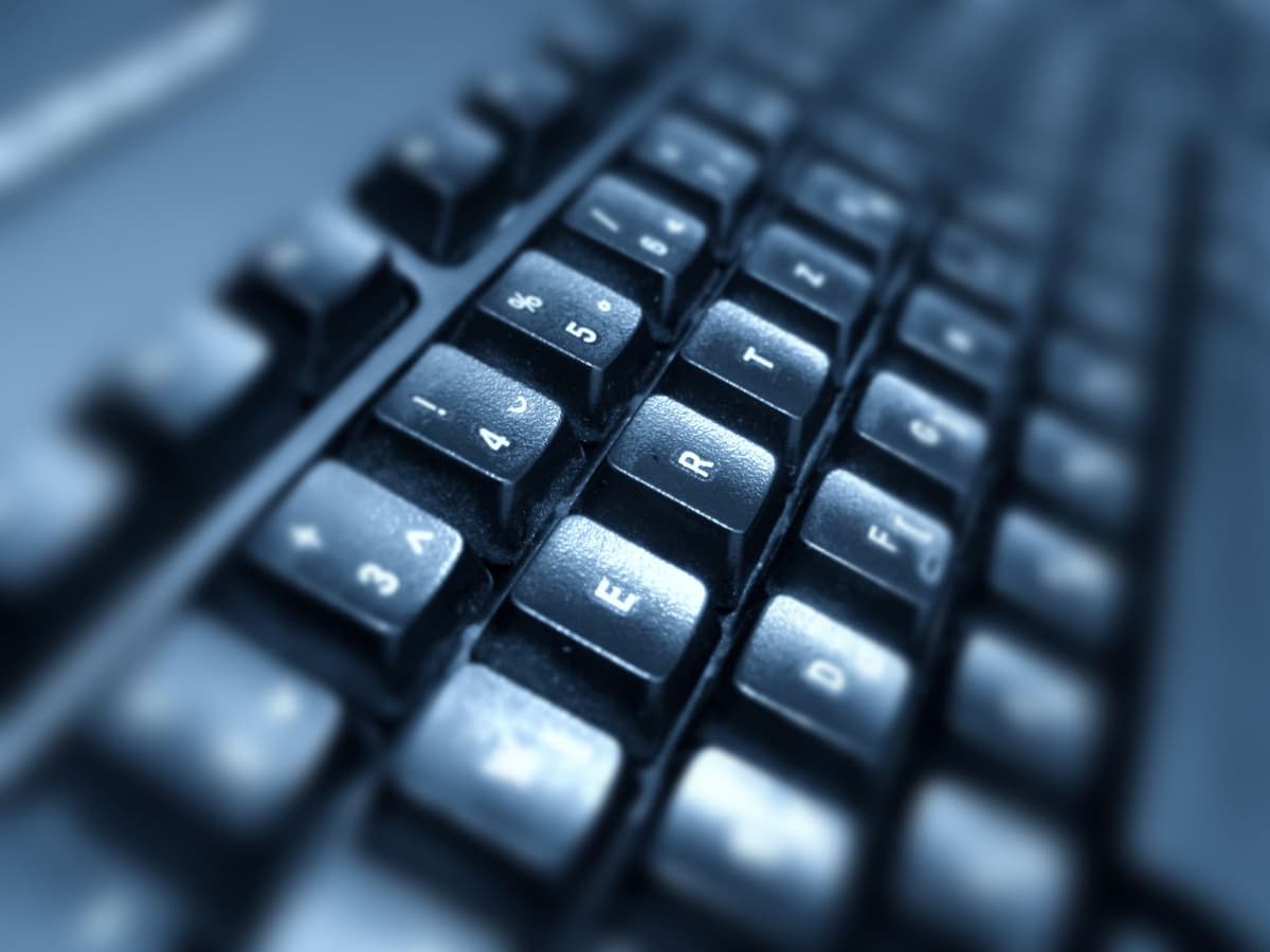 UTIL: Probleme cu spatiul pe calculator? Poate fi din cauza e-mail-ului 