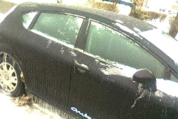 Cum sa îți dezgheți mașina cât mai rapid