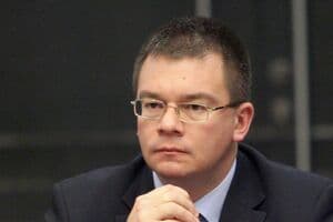 Șeful spionilor, desemnat Prim-Ministru