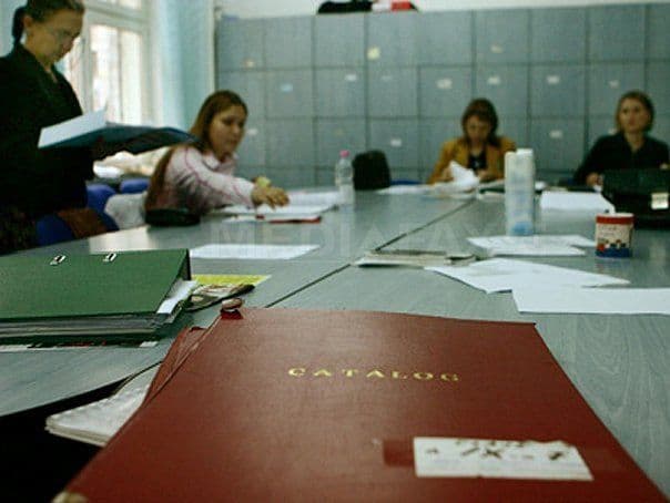Elevii nu vor face cursuri sâmbăta și duminica