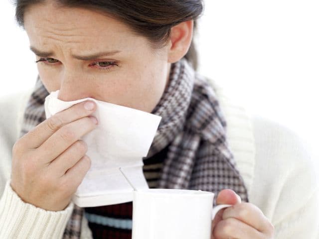 Infecţiile respiratorii acute, în creştere. Focare izolate în Iaşi şi alte judeţe