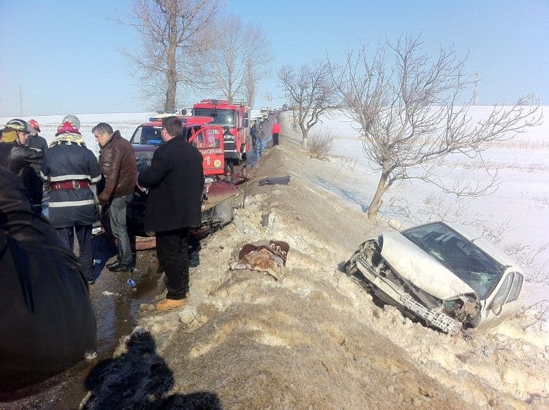 Patru dorohoieni au ajuns la spital cu rani grave în urma unui accident de circulație produs la Baisa