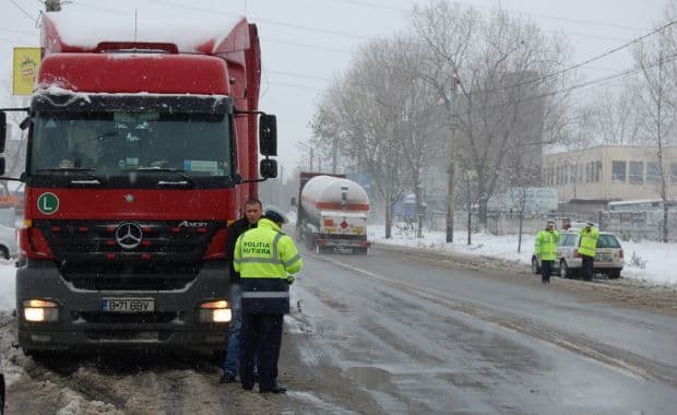 Şoferi sancţionaţi în urma unei acţiuni a poliţiştilor rutieri