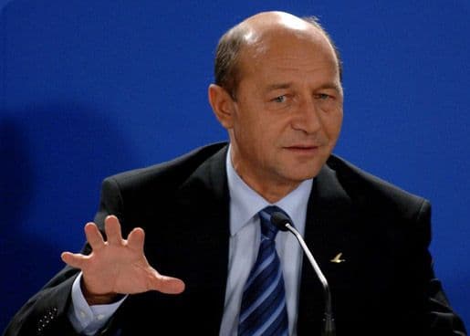 Băsescu este convins: Bugetarii își vor primi banii înapoi