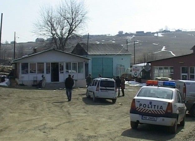 AM COS Dorohoi călcată de hoți [VIDEO] - Două pistoale și 300 de milioane furate