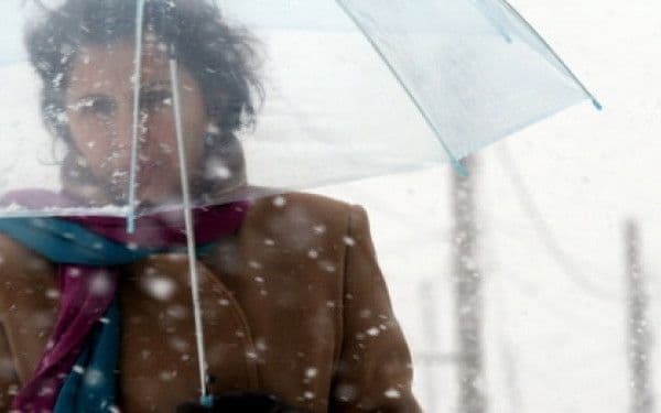 Avertizare meteo: Ninsori şi vânt puternic în aproape toată ţara