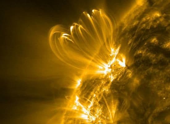 Furtuna solară va lovi DIN NOU Terra duminică