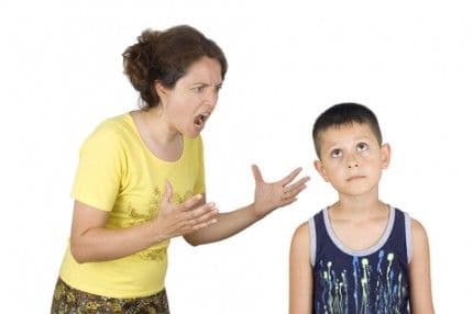 De ce copilul nu te aude dacă ţipi la el
