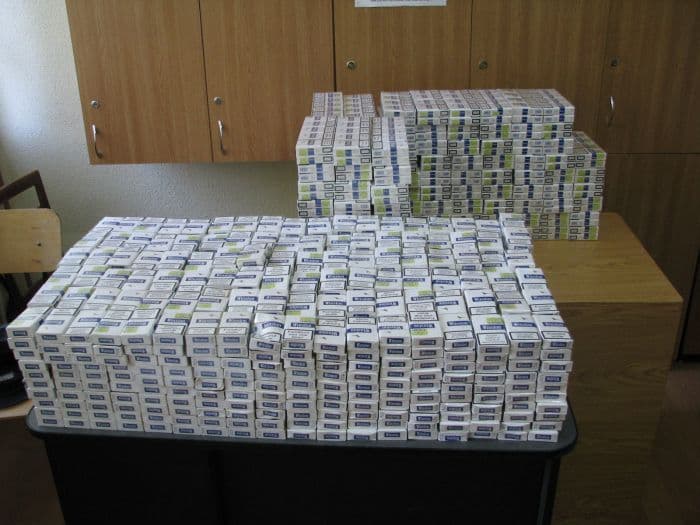 Autoturisme carosate cu ţigări de contrabandă