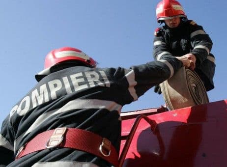 32 de sancţiuni pentru incendierea câmpurilor