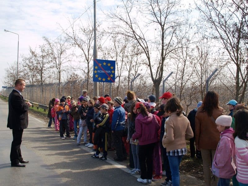 „Şcoala Altfel” la sediile structurilor subordonate Inspectoratului Teritorial al Poliţiei de Frontieră Iaşi