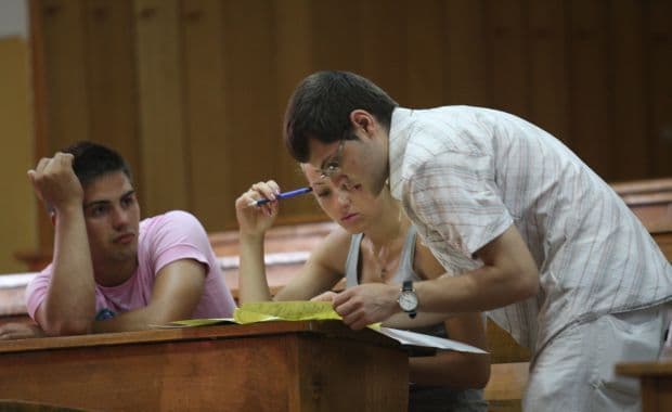 Facultatea LA BUGET se schimbă. Apare studentul susţinut de stat doar pe jumătate