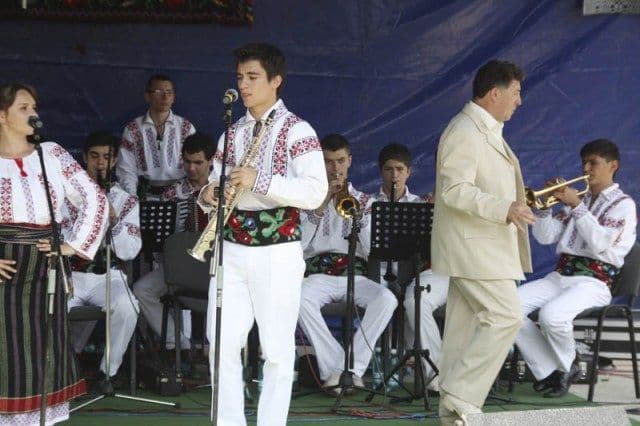 Orchestra „Mugurelul”, astăzi la ETNO TV